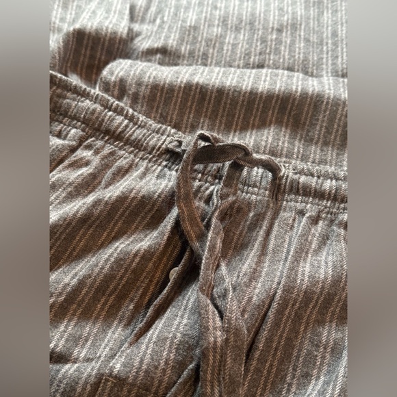 Black Brown 1826 Men's Gray Pinstripe cotton Lounge Set - Picture 8 of 8